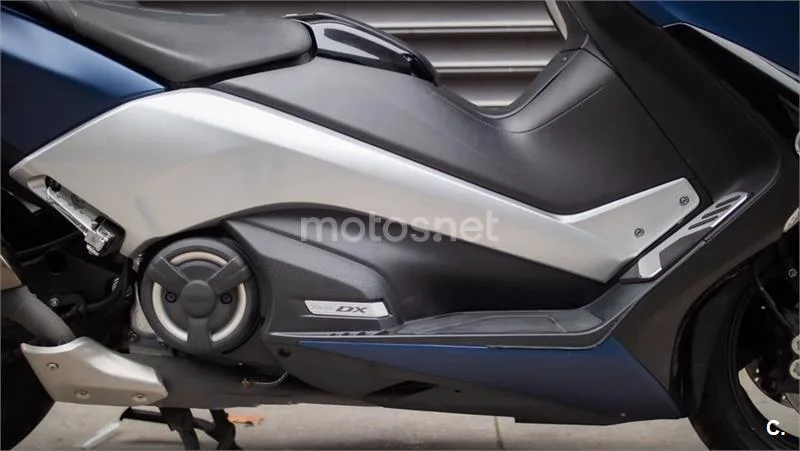 Yamaha TMAX – Vista 5