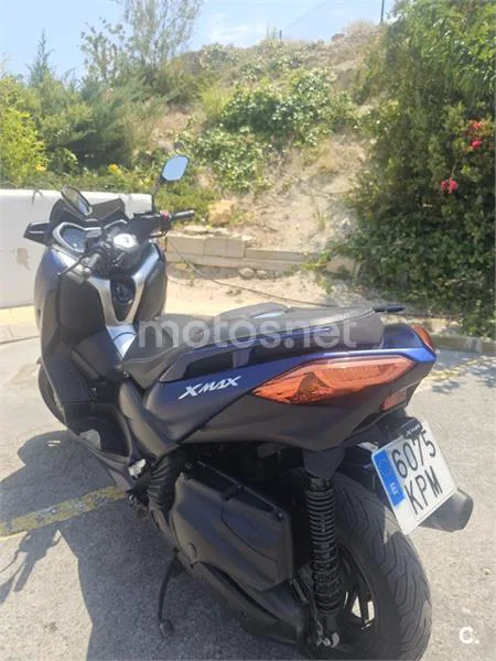 Yamaha XMAX 400 – Vista 3
