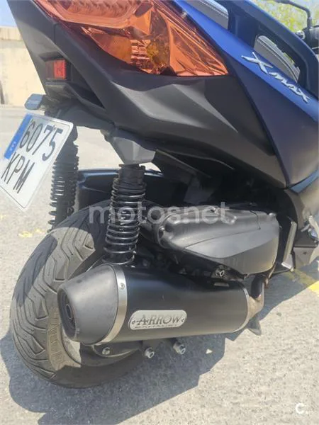 Yamaha XMAX 400 – Vista 7