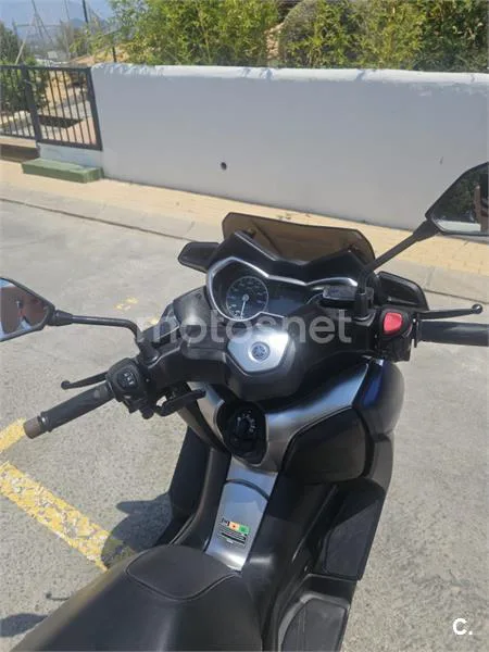 Yamaha XMAX 400 – Vista 8