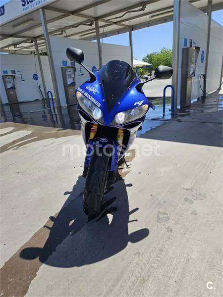 Yamaha R1 – Vista 3