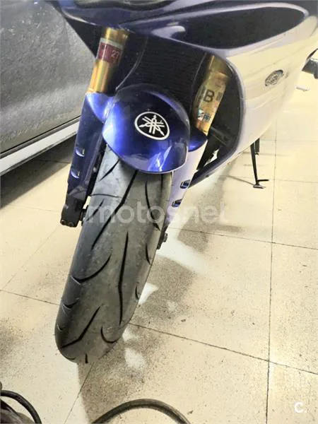 Yamaha R1 – Vista 6