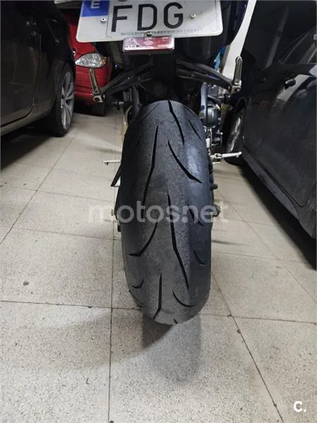 Yamaha R1 – Vista 7