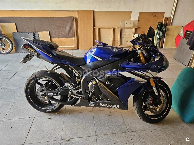 Yamaha R1 – Vista 8