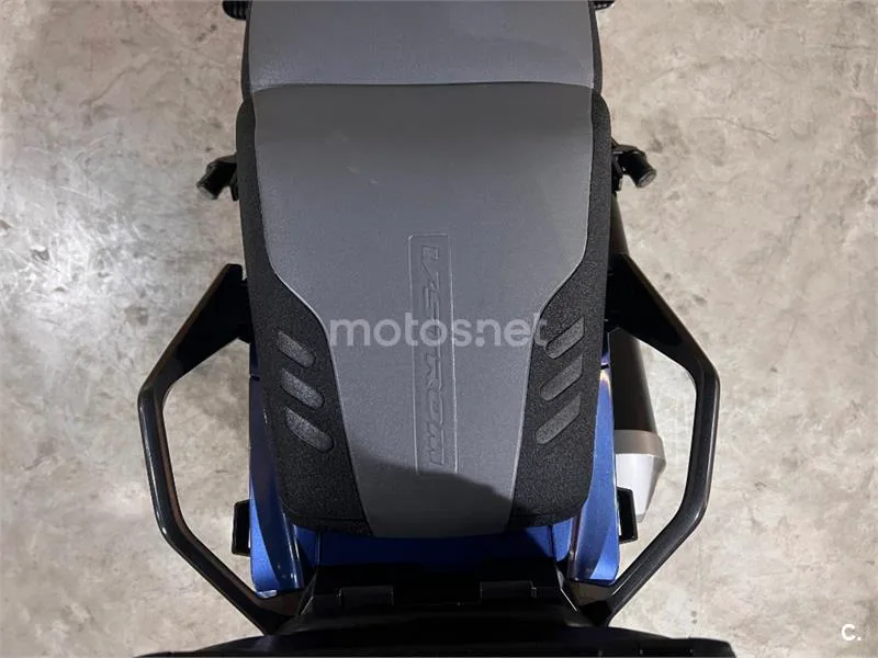 Suzuki V-Strom 1050 – Vista 12