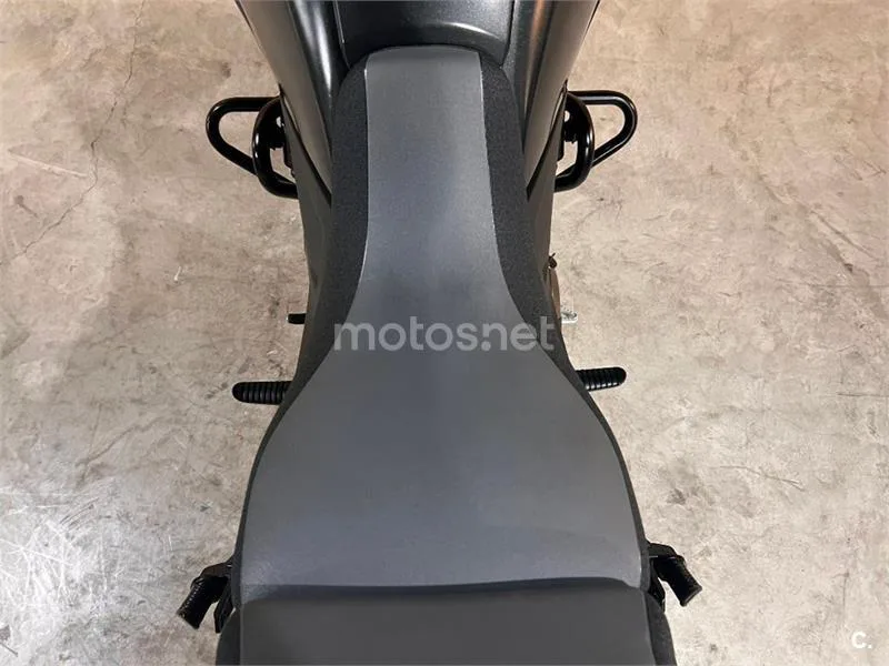 Suzuki V-Strom 1050 – Vista 13