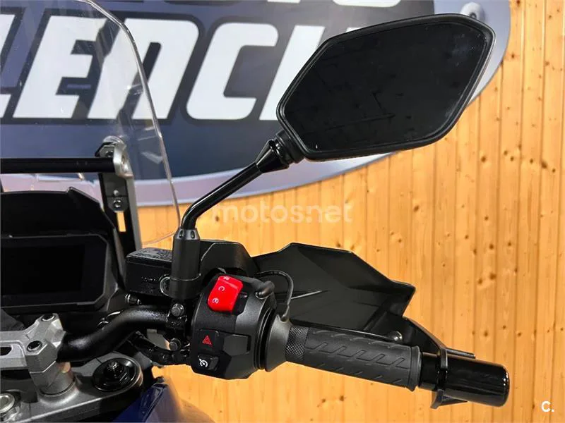 Suzuki V-Strom 1050 – Vista 17