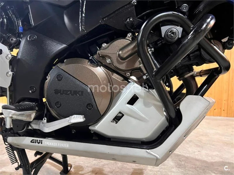 Suzuki V-Strom 1050 – Vista 44