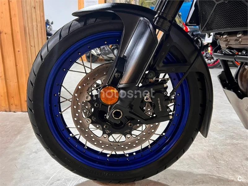 Suzuki V-Strom 1050 – Vista 77