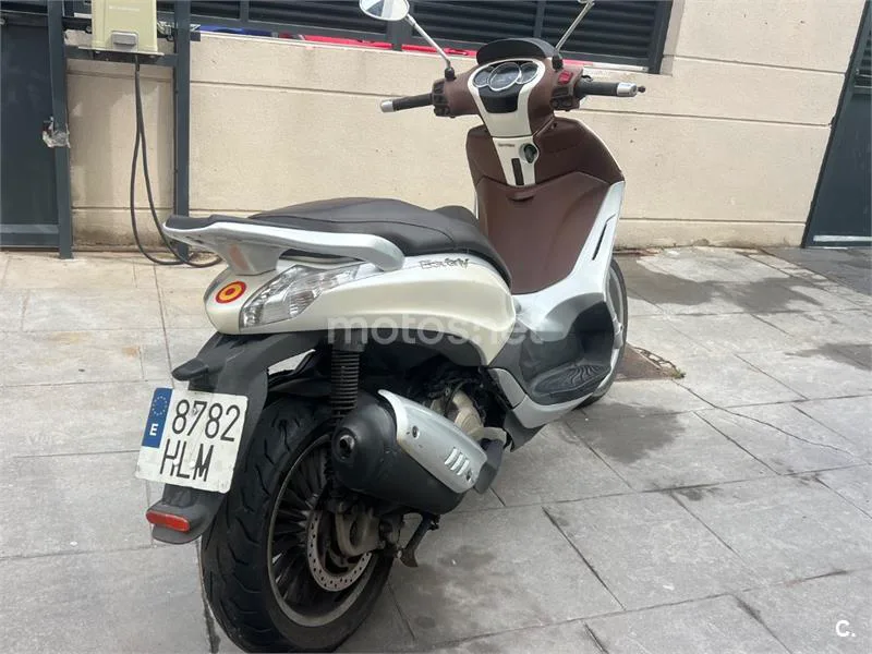 Piaggio Beverly 125 – Vista 4