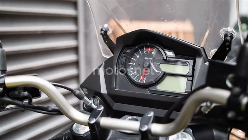Suzuki V-Strom 650 – Vista 9