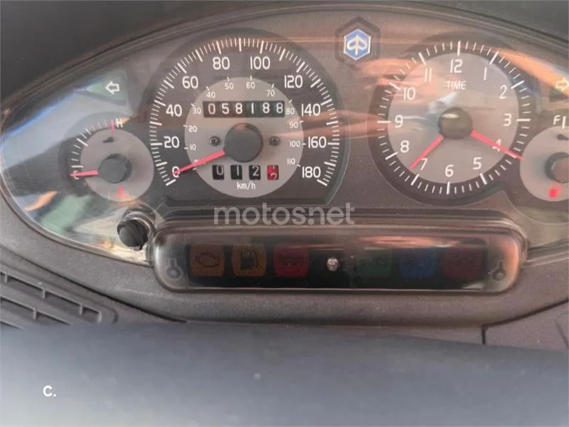 Piaggio X8 250 – Vista 8