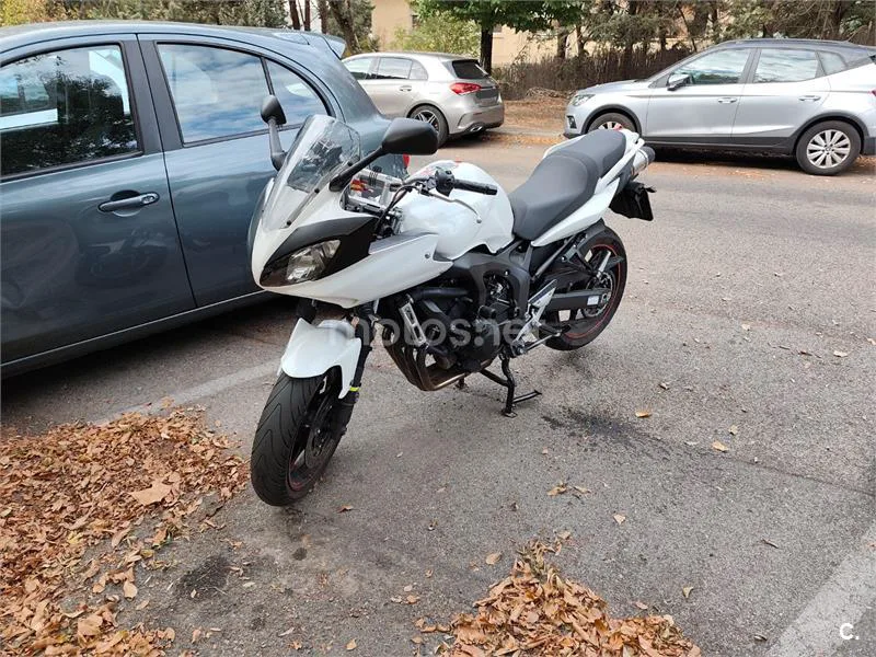 Yamaha FZ6 Fazer S2 – Vista 3