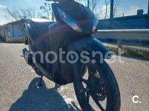 Honda Vision 110 – Vista 3