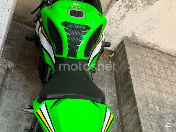 Kawasaki Ninja ZX-6R – Vista 2