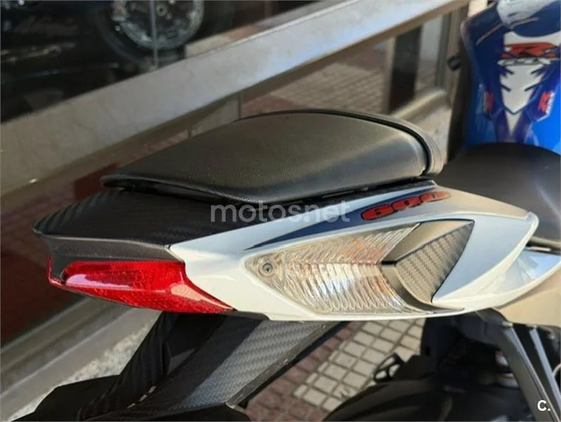 Suzuki GSX-R600 – Vista 7