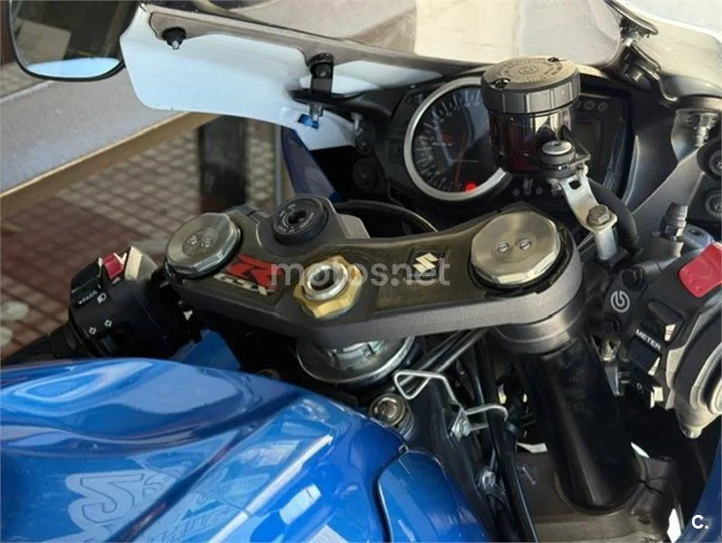Suzuki GSX-R600 – Vista 8