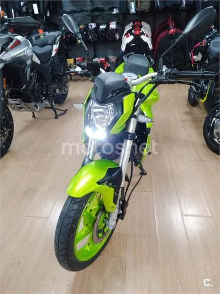 Benelli BN 125 – Vista 4