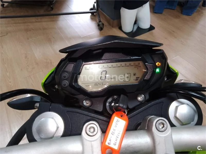Benelli BN 125 – Vista 5