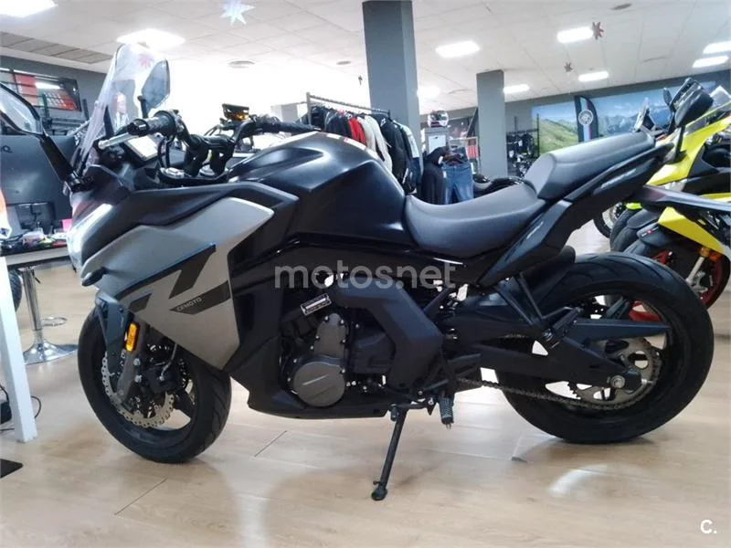 CFMOTO 650NK – Vista 6