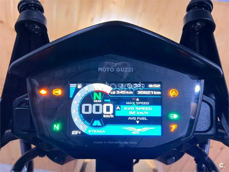 Moto Guzzi V85 TT – Vista 32