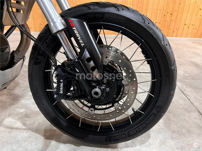 Moto Guzzi V85 TT – Vista 40