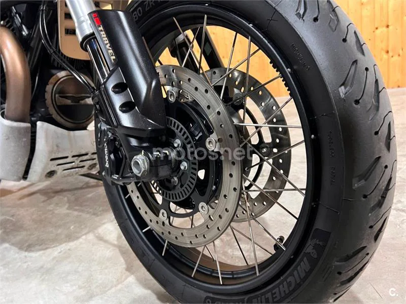 Moto Guzzi V85 TT – Vista 42