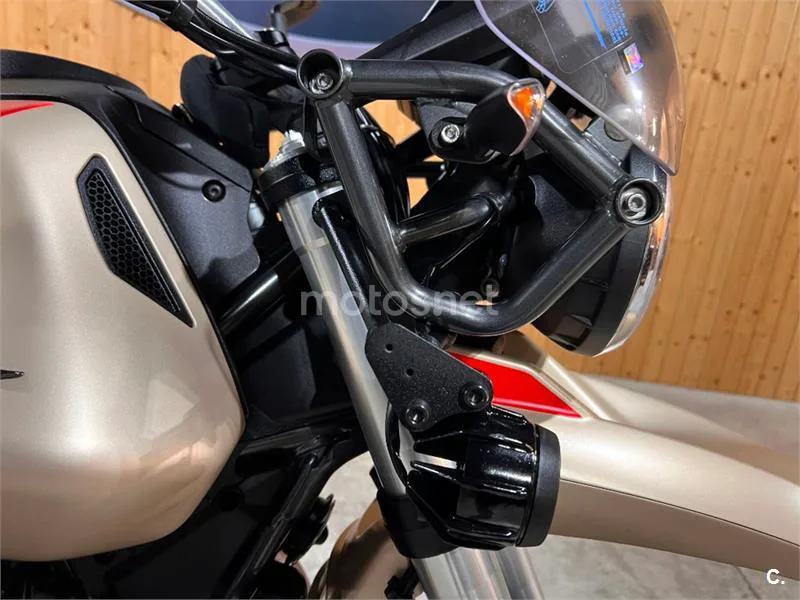Moto Guzzi V85 TT – Vista 45