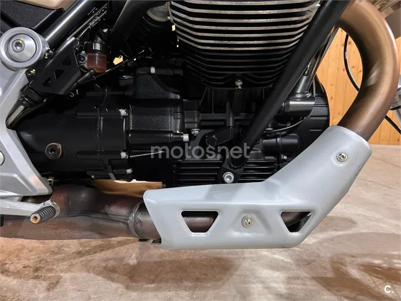 Moto Guzzi V85 TT – Vista 50