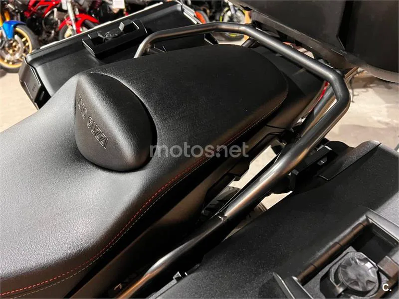 Moto Guzzi V85 TT – Vista 64