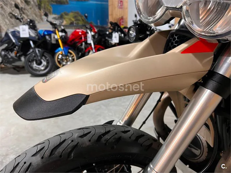 Moto Guzzi V85 TT – Vista 85
