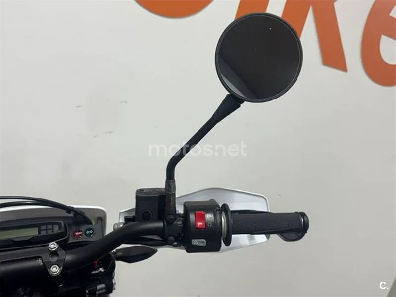 Husqvarna 701 Supermoto – Vista 15