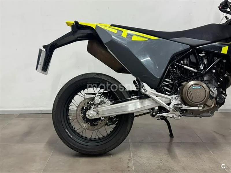 Husqvarna 701 Supermoto – Vista 7