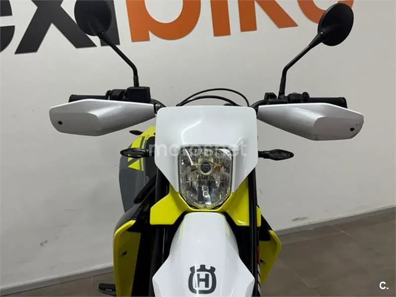 Husqvarna 701 Supermoto – Vista 9