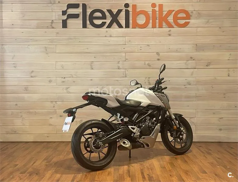 Honda CB 125 R – Vista 4