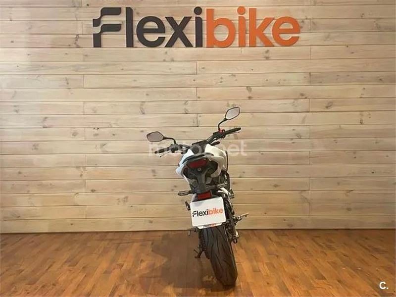 Honda CB 125 R – Vista 5
