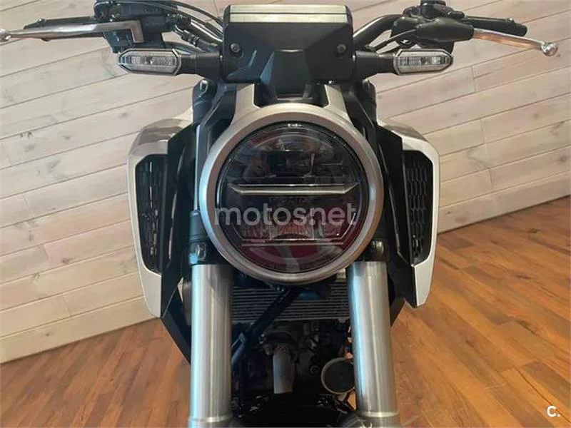 Honda CB 125 R – Vista 10