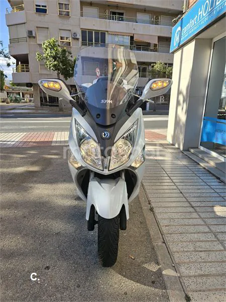 SYM Joymax 300 – Vista 2