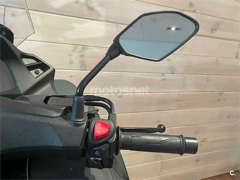 Yamaha Tricity – Vista 15