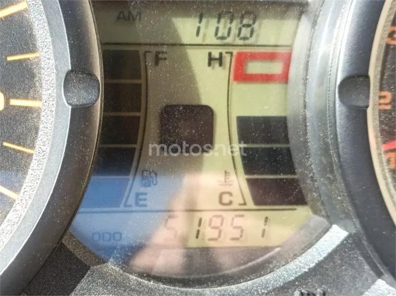 Suzuki V-Strom 650 – Vista 8