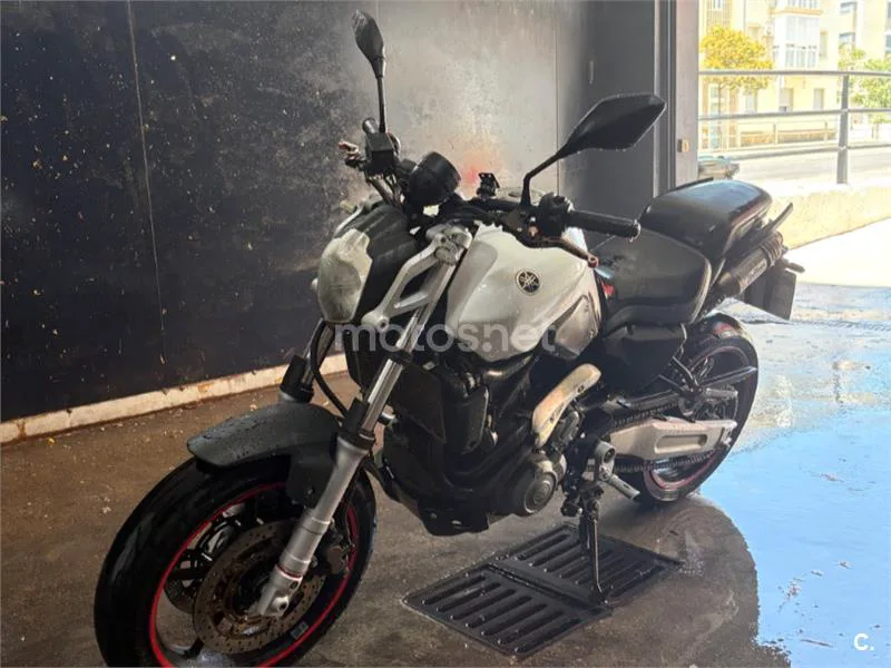Yamaha MT-03 – Vista 2