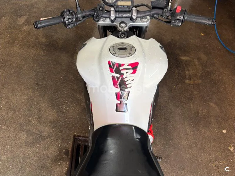 Yamaha MT-03 – Vista 7
