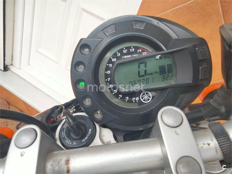 Yamaha FZ6 – Vista 11