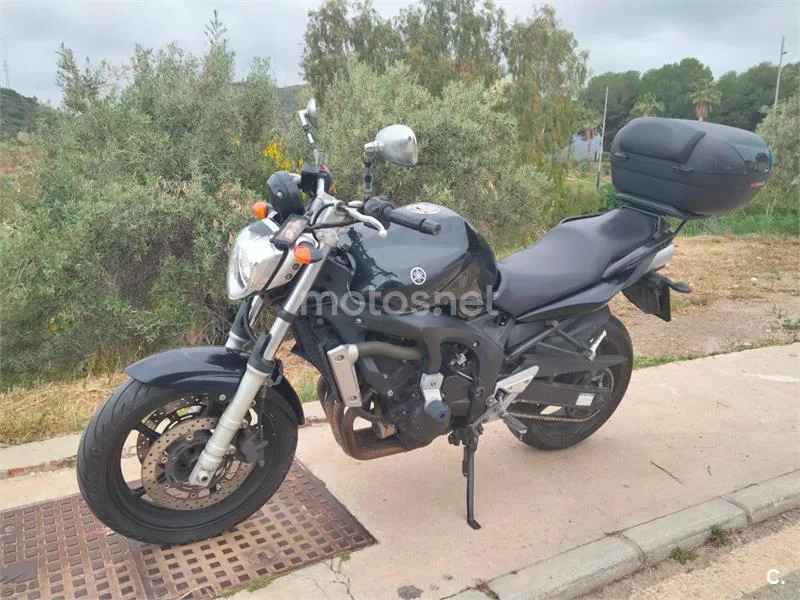 Yamaha FZ6 – Vista 12