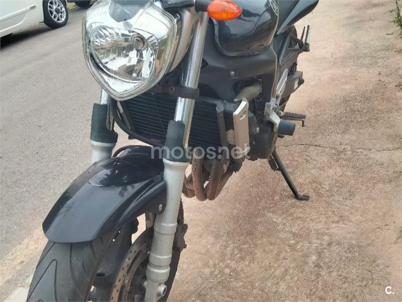 Yamaha FZ6 – Vista 9