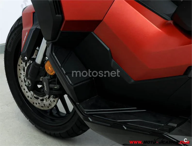 Honda ADV 350 – Vista 10
