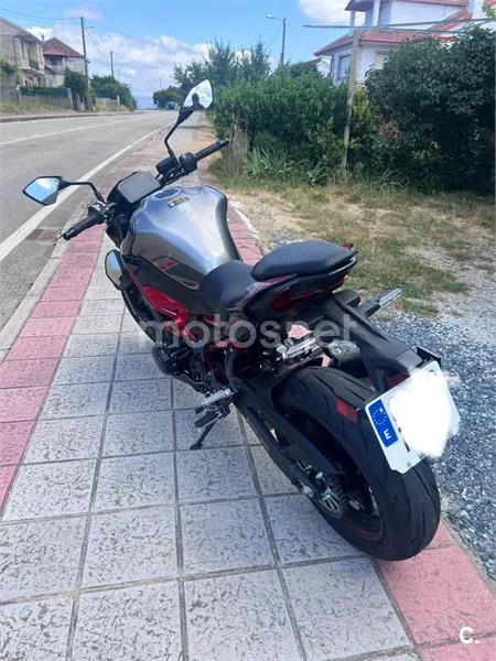 Kawasaki Z900 – Vista 11