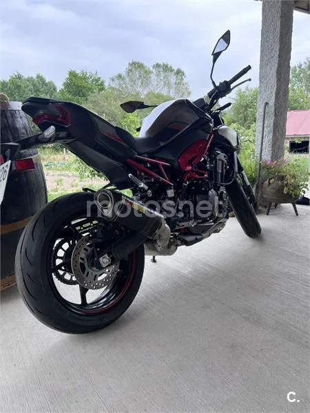 Kawasaki Z900 – Vista 8