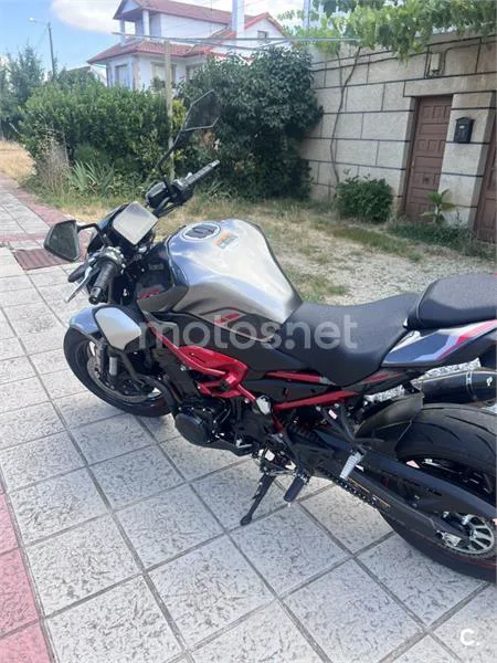 Kawasaki Z900 – Vista 10