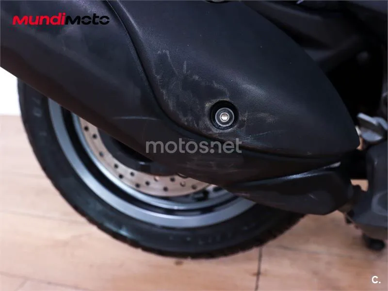 Yamaha XMAX 125 – Vista 17